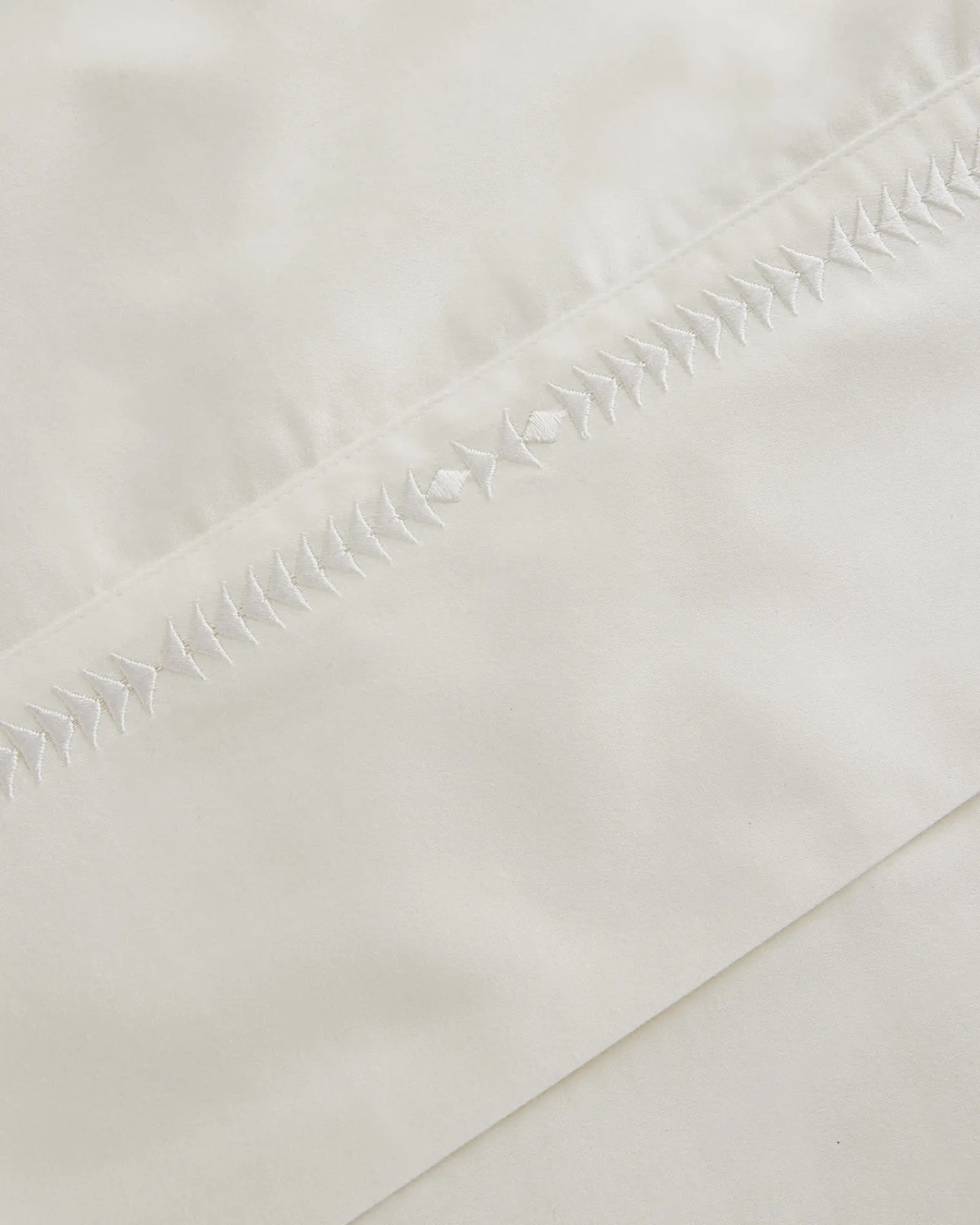 Pendleton DIAMOND TRAIL EMBROIDERED SHEET SET WHITE Clearance