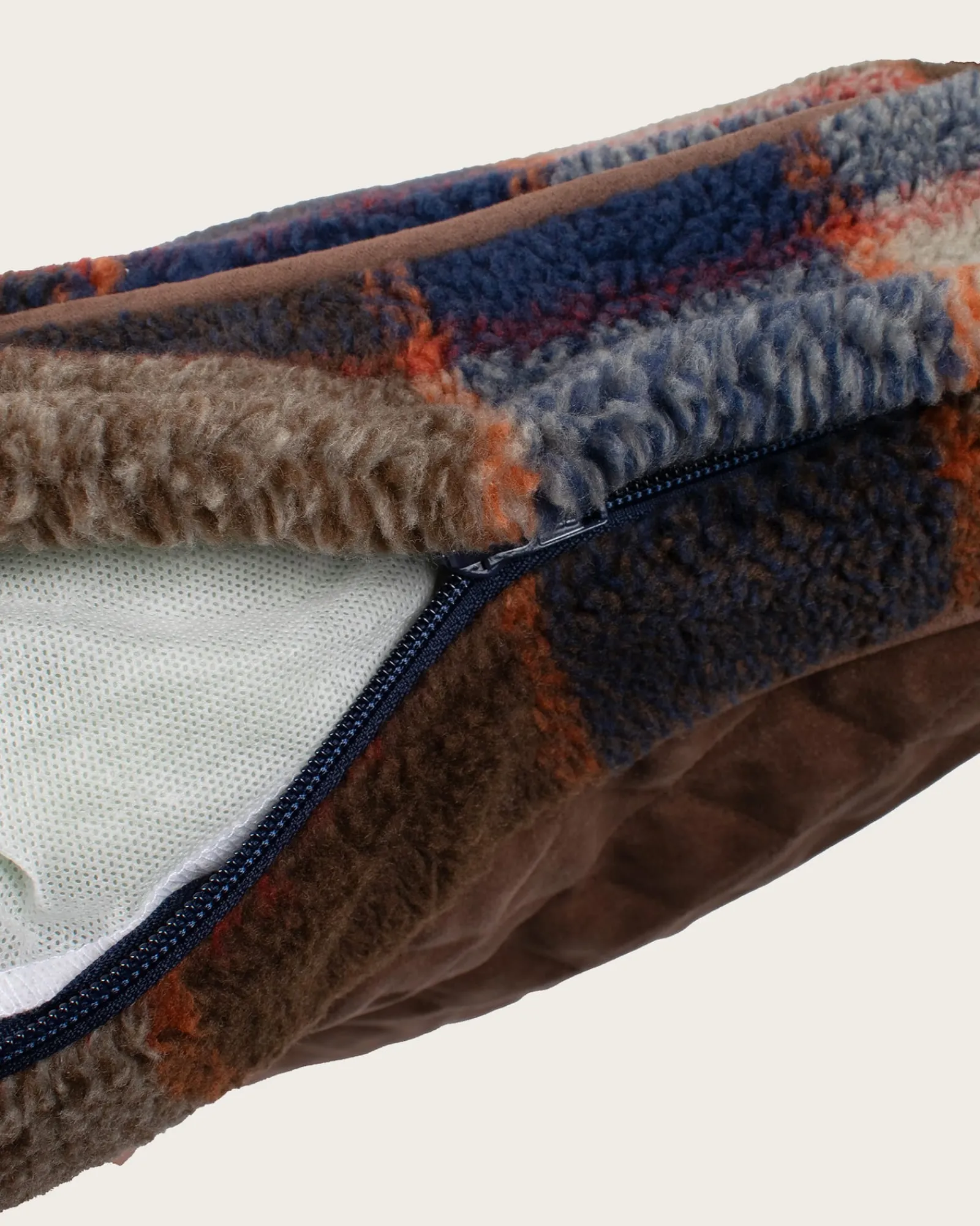 Pendleton MOUNTAIN PLAID PET BED - NAPPER BLUE/TAN Online