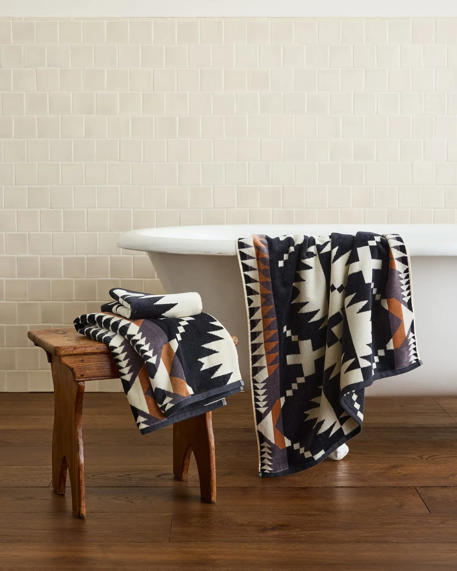 Pendleton SPIDER ROCK TOWEL COLLECTION BLACK/WHITE Fashion