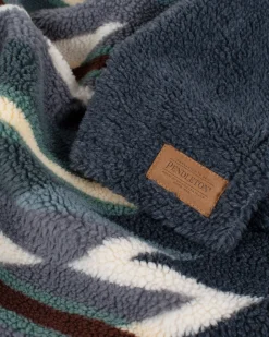 Pendleton WYETH TRAIL PET CRATE BLANKET UNIT Discount